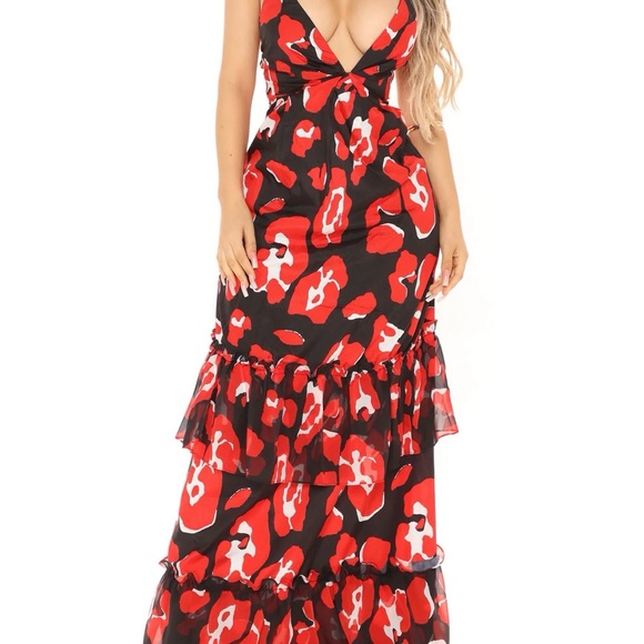 NWT FASHION NOVA Jacie Floral Ruffled Maxi Dress—SZ. Medium - Picture 4 of 17
